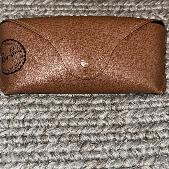 Ray-Ban brand brown leather sunglass case pre-owned great condition beautiful - Picture 3 of 6